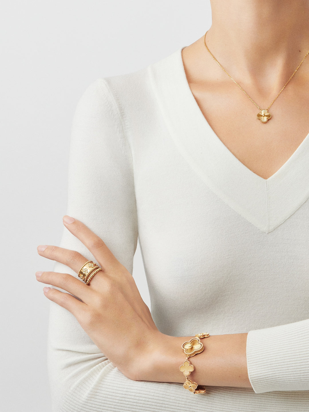 Vintage Alhambra Pendant Necklace - Gold
