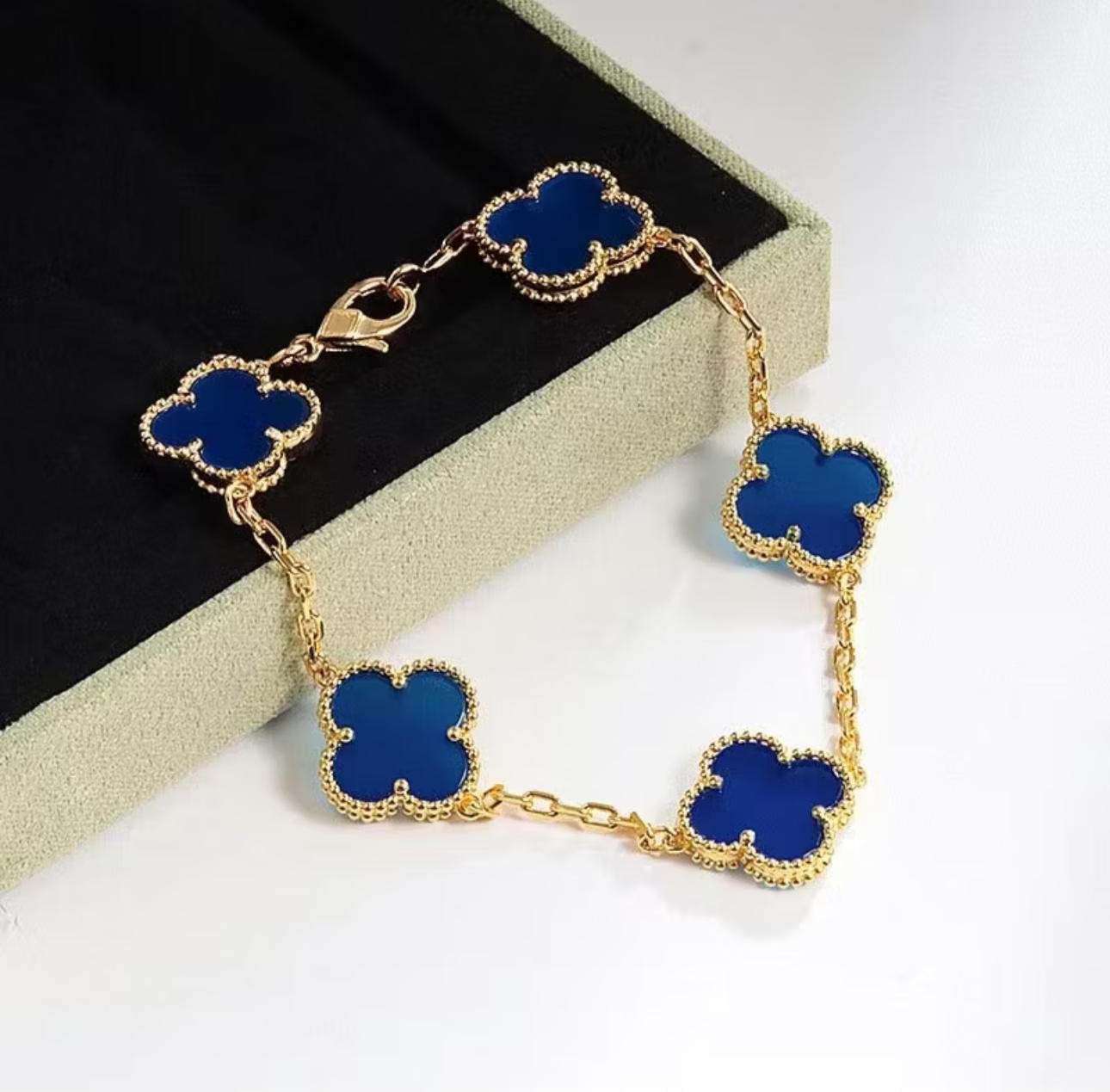 Vintage Alhambra 5 Clover Bracelet – Blue Semi-Jewelry