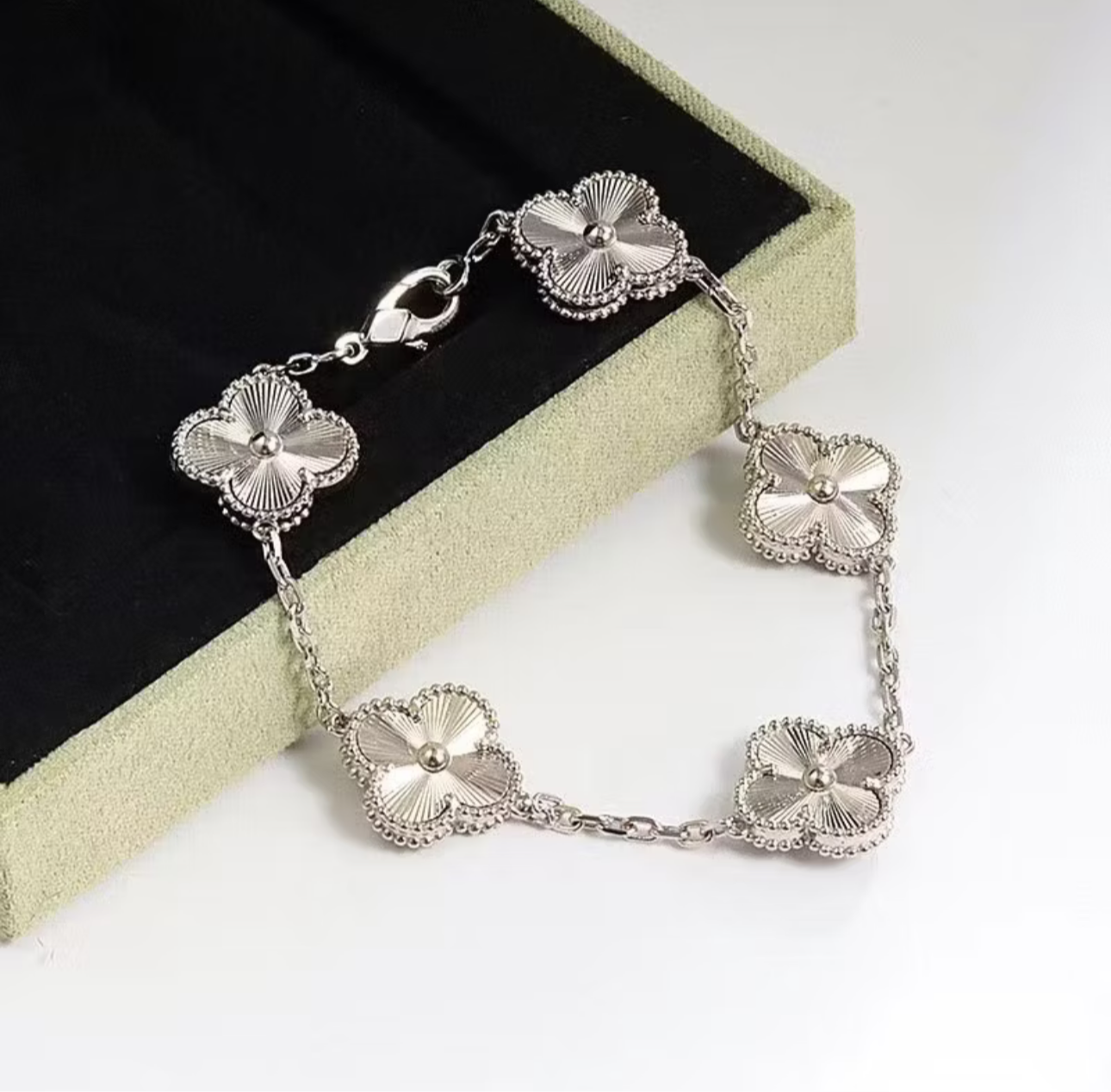 Vintage Alhambra 5 Clover Bracelet – Silver Plated Semi-Jewelry