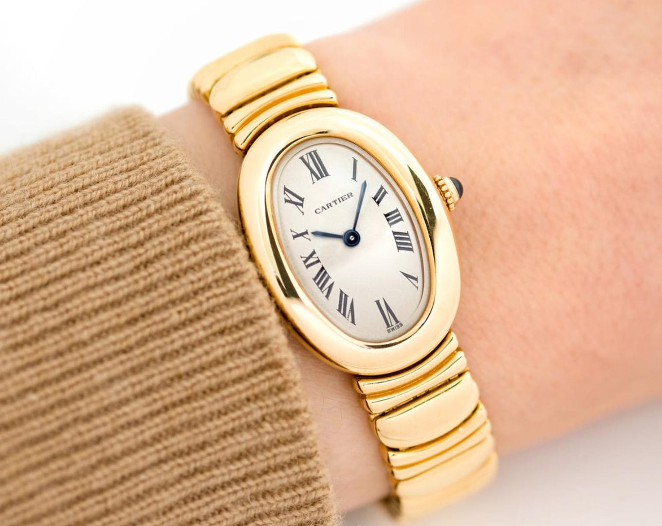 Cart Baignoire Gold Watch