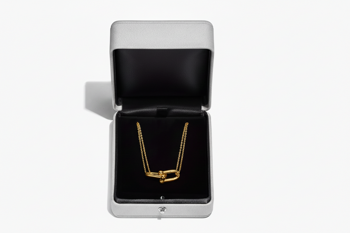 Single Golden Elo Necklace
