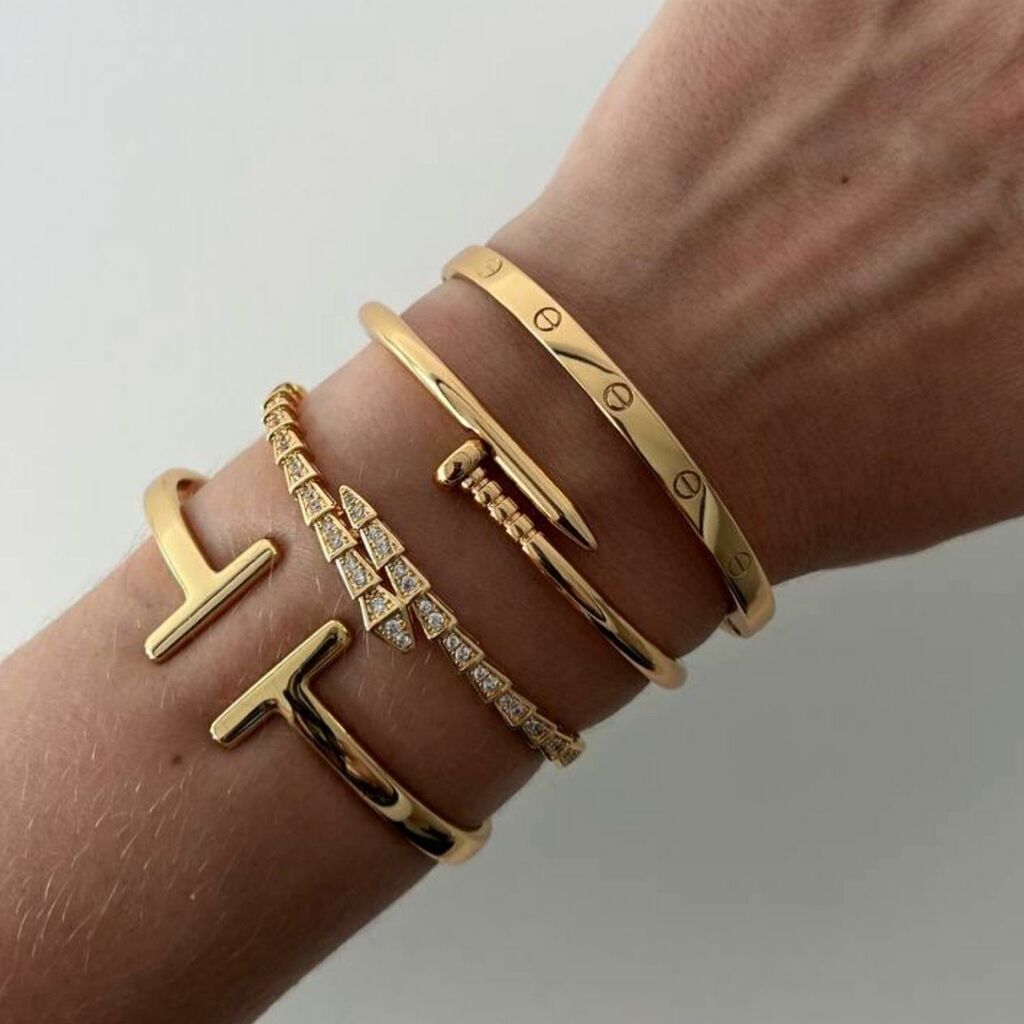 BV Bracelet with Zirconia